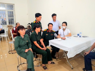 PHƯỜNG CHƯƠNG MỸ KHÁM SỨC KHỎE ĐỊNH KỲ MIỄN PHÍ CHO NGƯỜI DÂN TẠI NHÀ VĂN HÓA GIANG CHÍNH