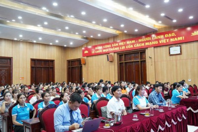 TRẠM Y TẾ PHƯỜNG CHƯƠNG MỸ PHỐI HỢP TỔ CHỨC TRUYỀN THÔNG LUẬT DÂN SỐ NĂM 2025 VÀ CÁC CHÍNH SÁCH DÂN SỐ MỚI