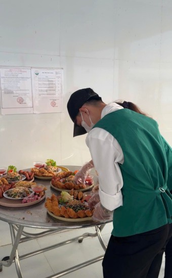 BÀI TUYÊN TRUYỀN BỮA CỖ TẬP TRUNG ĐÔNG NGƯỜI