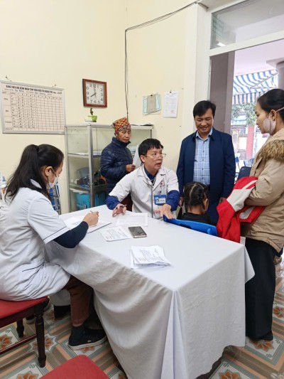 Trạm y tế phường Chương Mỹ triển khai tiêm chủng bù liều cho trẻ nhập học tại cơ sở giáo dục mầm non, tiểu học và tiêm vắc xin Td cho trẻ 7 tuổi trên địa bàn phường.